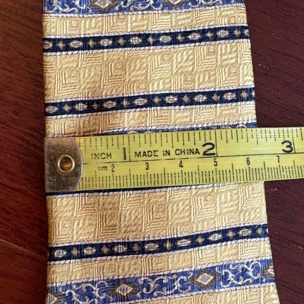 Lot of two boys clip on ties 1 dockers silk yellow, 1 unbranded yellow polyester
